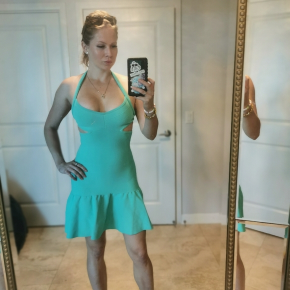 Aqua Guess cutout dress - Picture 5 of 9